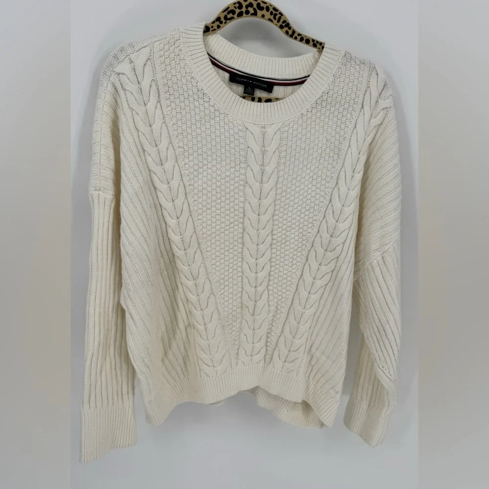 Tommy Hilfiger Women's Oversized White Cable Knit Sweater - Picture 2 of 12